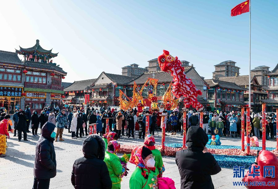 呼和浩特：塞上老街年货节热闹开市_fororder_3