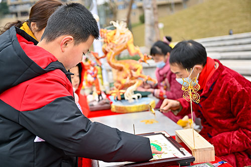 新春走基层 | 快快乐乐过新年 自贡荣县开启春节群众文化系列活动_fororder_7荣县陈氏糖画（摄影-廖志全）