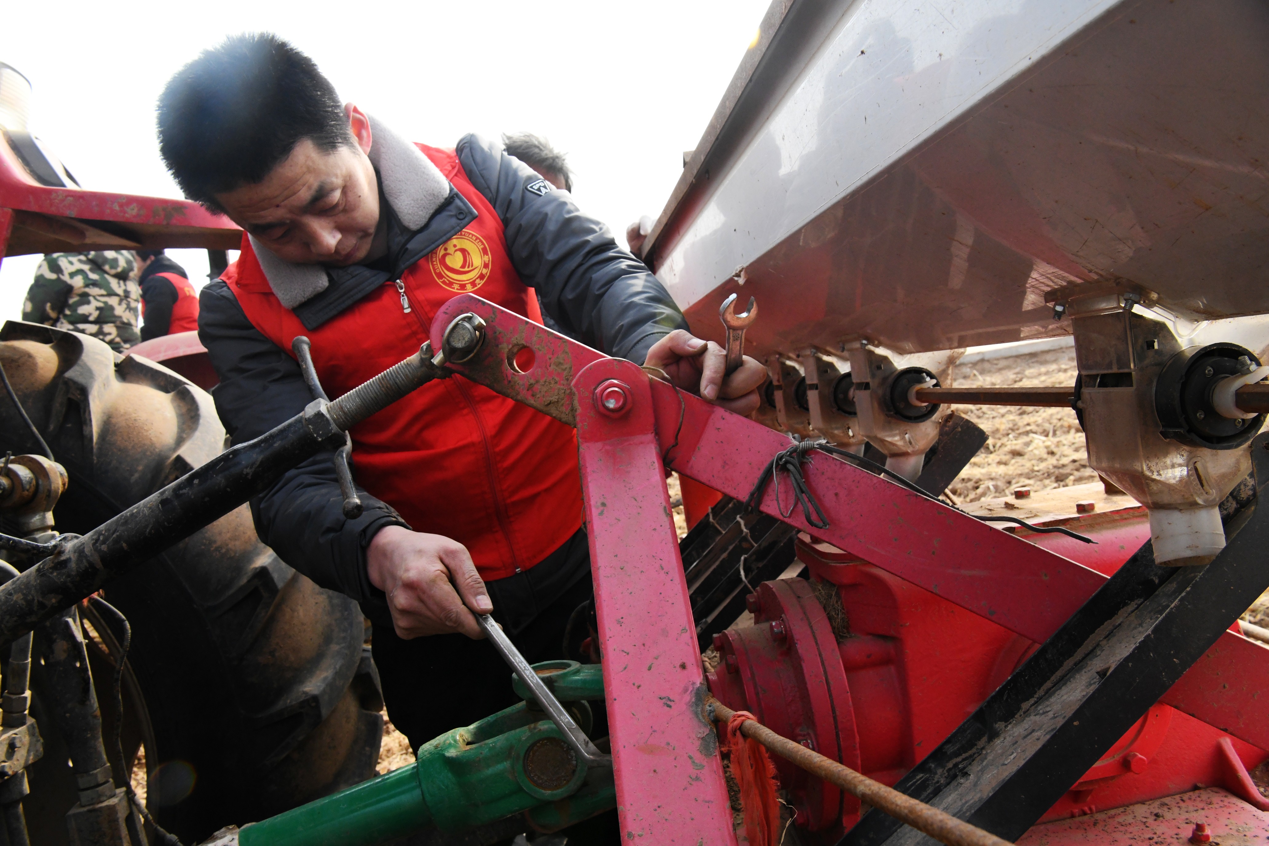 （原創）河北廣平：農機檢修維護忙 “健康”上崗助春耕_fororder_DSC_6061.JPG