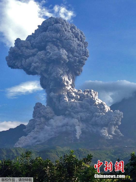 危地马拉圣地亚古多火山喷发 火山灰喷涌而出