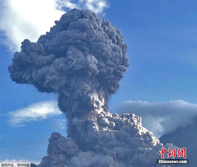 危地马拉圣地亚古多火山喷发 火山灰喷涌而出