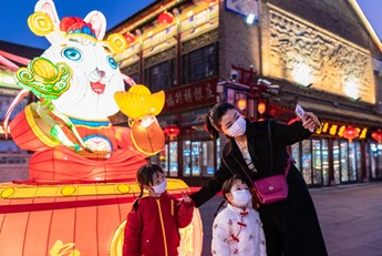 Hohhot de Mongolia Interior: "Conejo de Jade" da la bienvenida al Año Nuevo chino_fororder_圖片2
