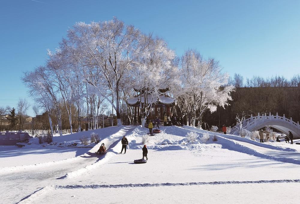 雪中塑景 冰上掘金 辽源冰雪热“点燃”冬日经济_fororder_5