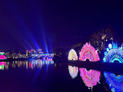 自贡“夜游釜溪”全新迎客_fororder_3夜游釜溪现场