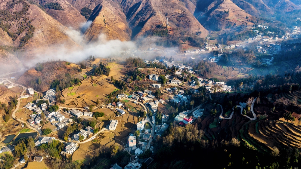 貴州鍾山：雲海翻涌 春景如畫_fororder_0220_3