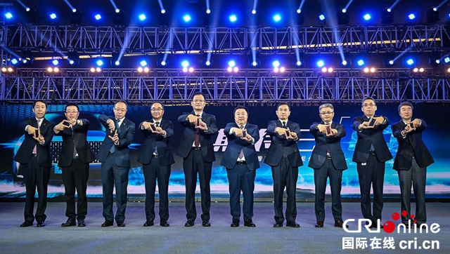 汽车频道【供稿】【资讯】突破格局 奔腾旗舰车型T99 开启中型SUV新势能