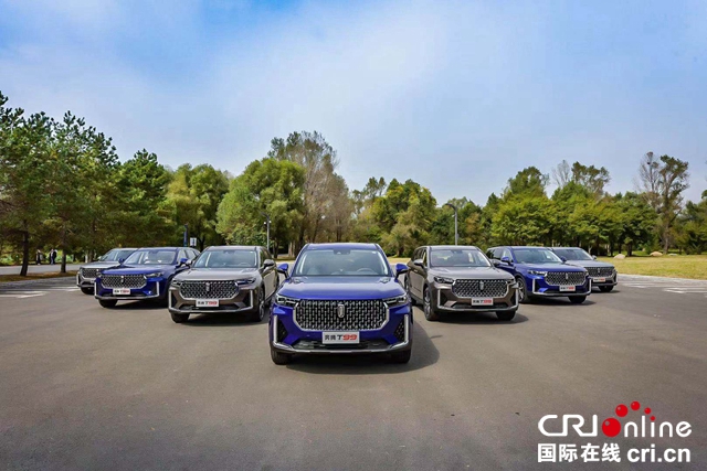 汽车频道【供稿】【资讯】突破格局 奔腾旗舰车型T99 开启中型SUV新势能