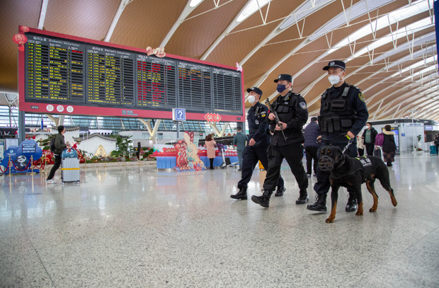 【图说上海】报警类110警情同比降24% 上海公安机关圆满完成春节假期安保工作