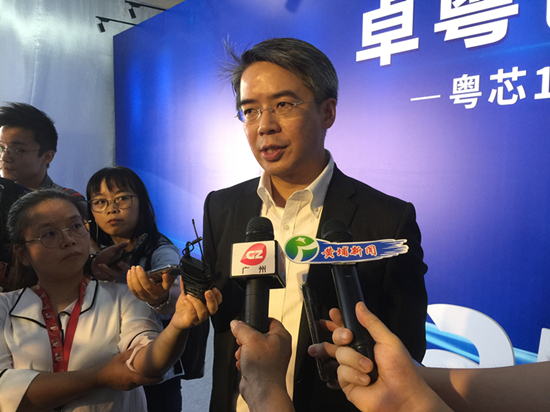 图片默认标题_fororder_粤芯半导体副总裁李海明接受采访。摄影 朱子荣