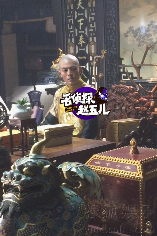 林心如怎么看?霍建华抱女演员坐大腿摸小手啦