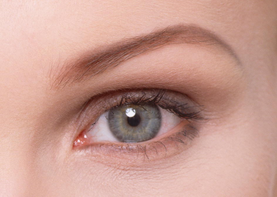 女子移植猪眼角膜 角膜经过特殊处理