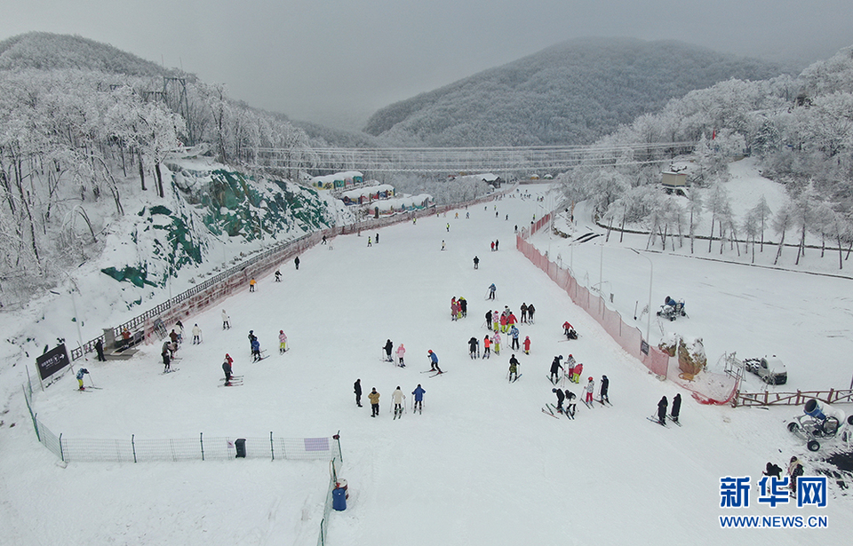 冰雪运动新春佳节受青睐