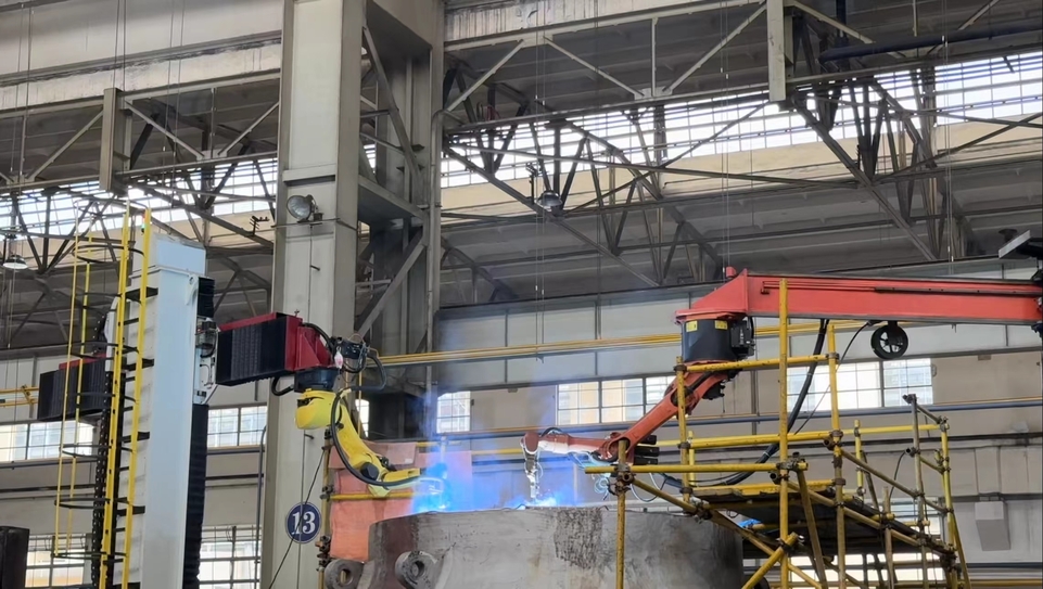 【走进区域看发展】“大国重器”有多智能？直击“中华第一跨”车间作业_fororder_01