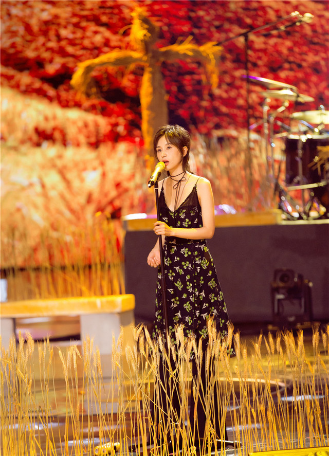 《跨界歌王》王子文朴树麦田合唱 双人舞台被赞默契满分