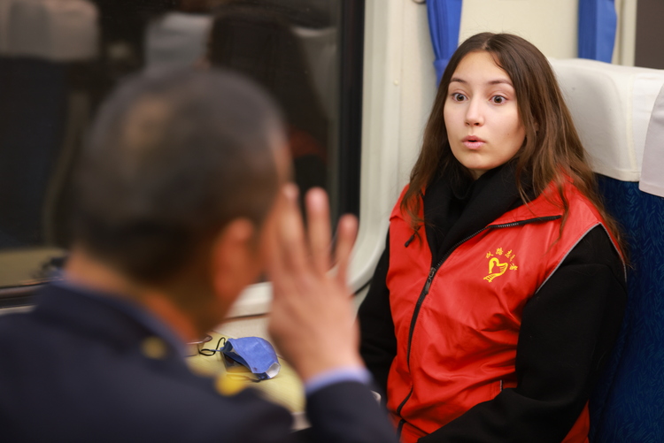 【陜耀國際·17期】中國慢火車專題片發佈 俄羅斯女孩把人間溫情講給家鄉聽_fororder_5