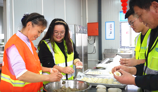 中科院赣江创新研究院人才小区项目百名建设者就地过个暖心年_fororder_图片8