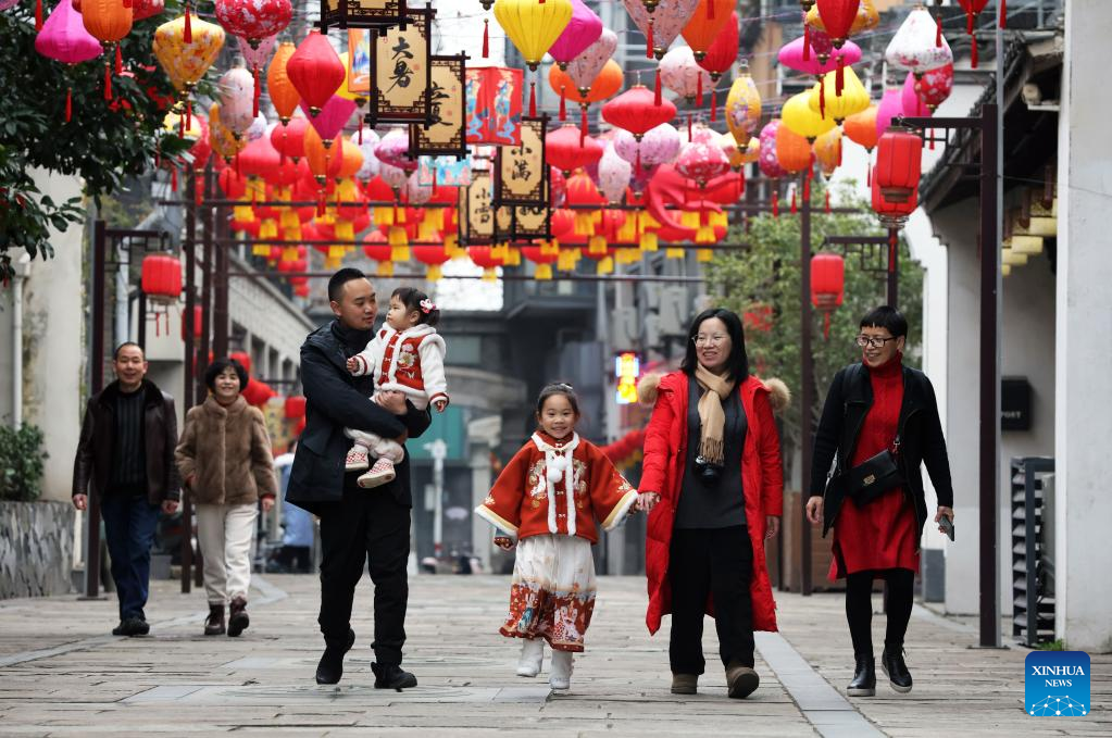 People enjoy Chinese Lunar New Year holiday across China