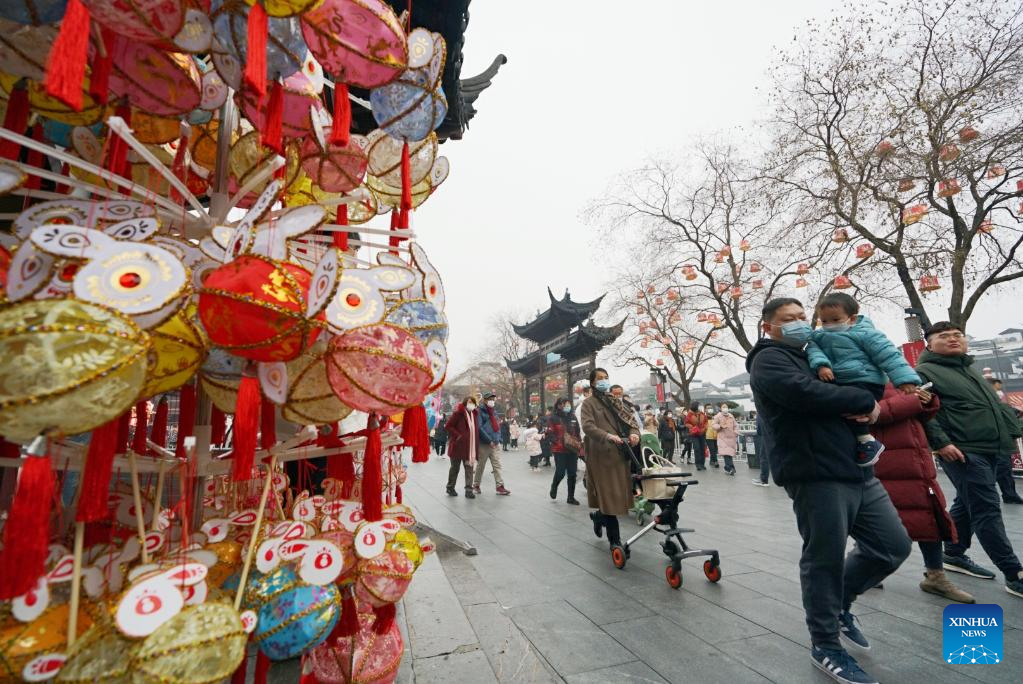 People enjoy Chinese Lunar New Year holiday across China