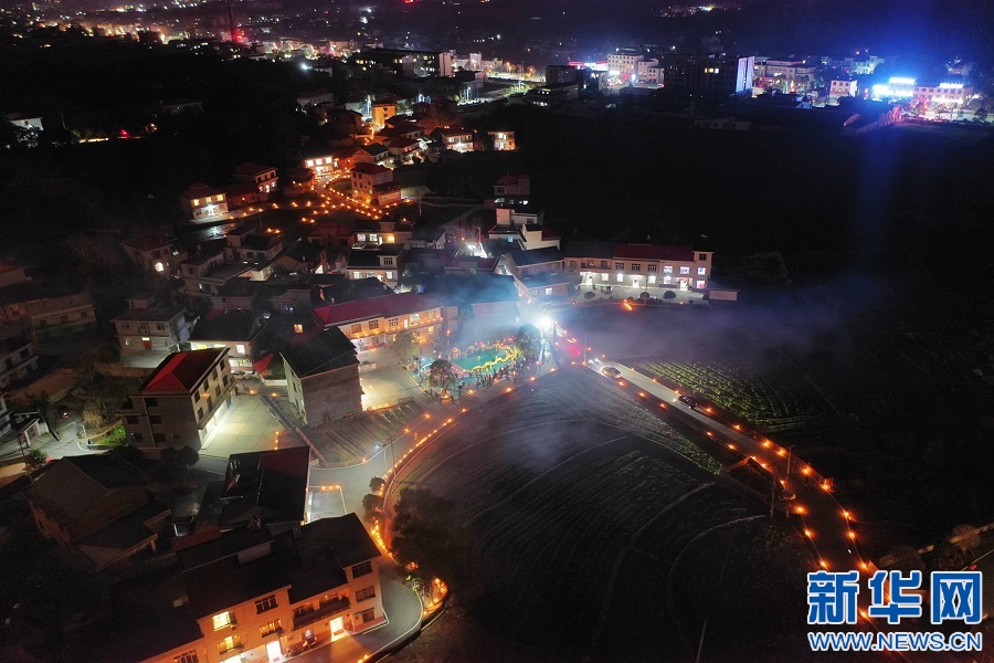 江西萍鄉：龍燈飛舞迎元宵