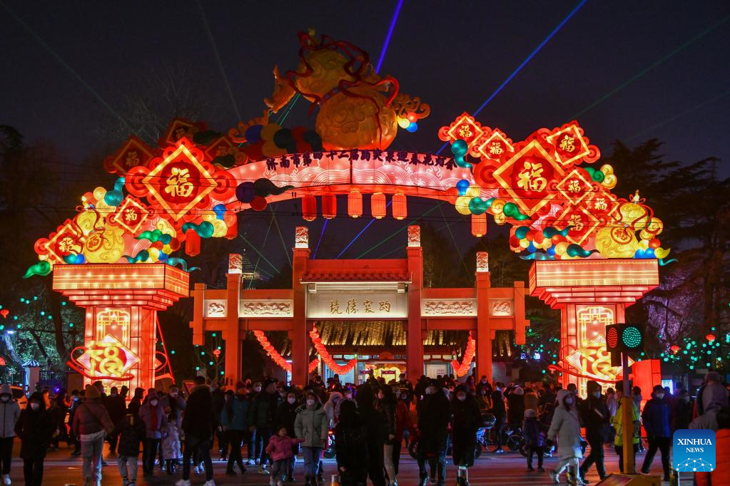 People enjoy Chinese Lunar New Year holiday across China