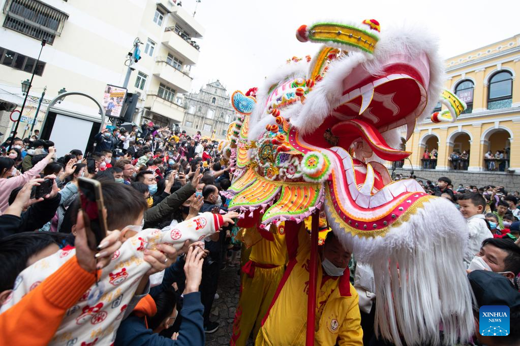 People enjoy Chinese Lunar New Year holiday across China