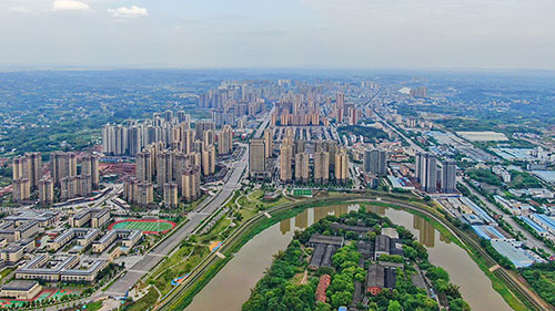 文明之风浸润才子之乡 自贡市富顺县聚力同心共创全国文明城市_fororder_1富顺县城俯瞰图（供图-富顺县委宣传部）