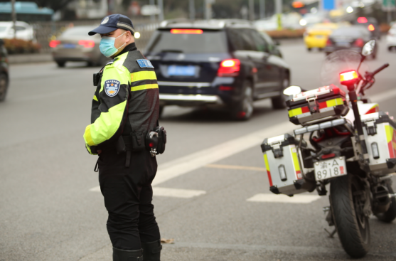 【原創】重慶九龍坡警方發佈2023年春季開學道路交通安全出行提醒_fororder_微信圖片_20230203114844