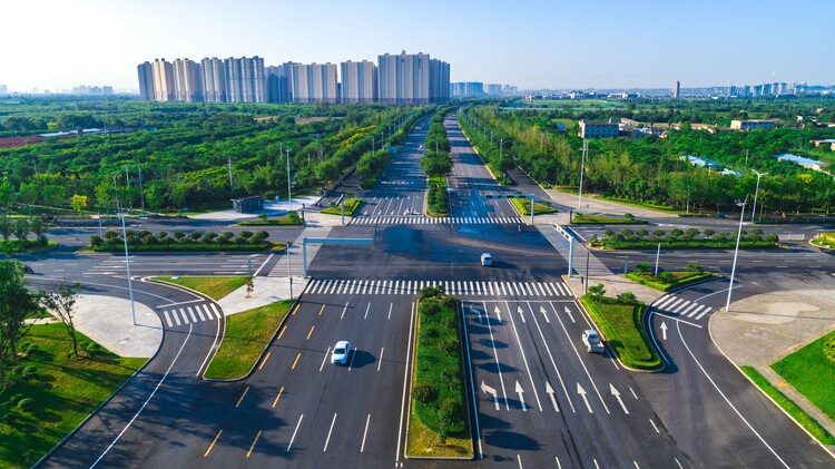 西安“北跨” “核心区”泾河新城如何抢占先机？_fororder_泾河新城道路