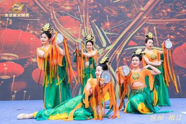 以文艺星火激活城市文化 台州“星期天草地音乐会”启动