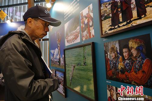 “海外华文媒体眼中的藏区”摄影展在台湾新竹举办