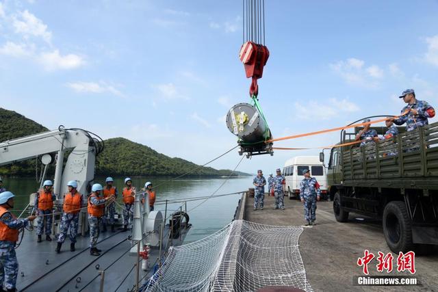 中国海军东海舰队某水警区组织反水雷作战演练