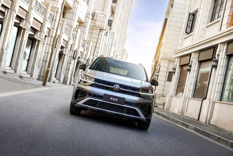 高颜值品质SUV顶流新途岳开启预售 下订享“岳跃欲试”5重大礼_fororder_image005