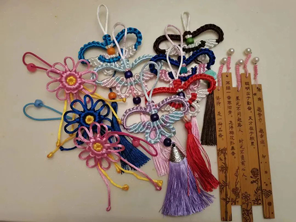 棠湖中学南雨欣：践行“非遗传承人”担当和使命 让“非遗之花”在校园绽放_fororder_南雨欣的作品：编绳