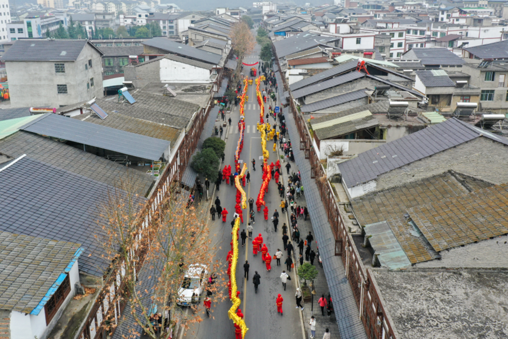 看舞龍打鐵花 遵義各地紅紅火火鬧元宵_fororder_微信圖片_20230206134521