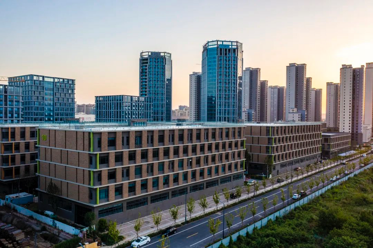 灃西新城:深化校企融合 打造人才“引力場”_fororder_圖片12