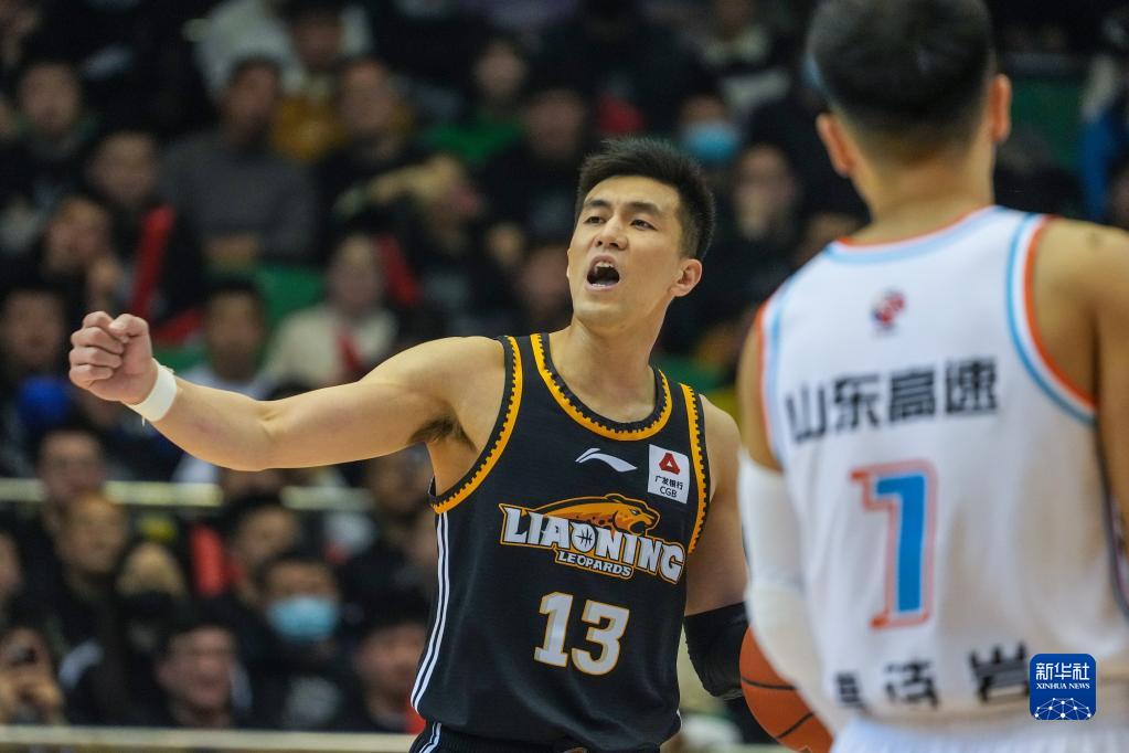 CBA常規賽:山東高速勝遼寧本鋼 CBA常規賽:山東高速勝遼寧本鋼