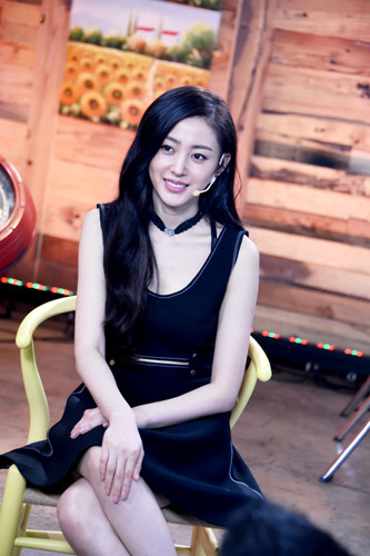 张天爱自曝是tfboys粉丝 连摘网络影视两奖