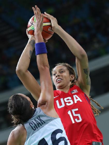 美国将和西班牙争夺奥运女篮金牌