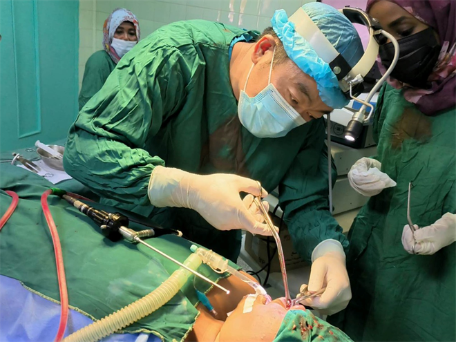 自由呼吸不再是奢望——援苏丹中国医疗队耳鼻喉医生助力恩图曼少年圆梦_fororder_图片18