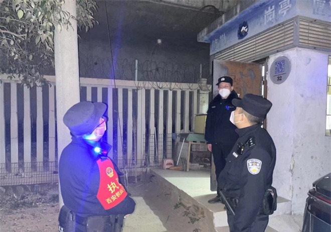 西安铁路公安处治安部门组织开展“保畅除患“线路治安专项行动_fororder_c8ae443cly1hauq54naocj21be0zk4aw