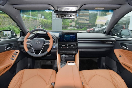 一汽丰田新款亚洲龙预计3月上市 配置更丰富 三种动力供选择_fororder_image003