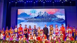 “感觸七彩雲南 傳承中尼友誼”文藝演出在加德滿都首演成功
