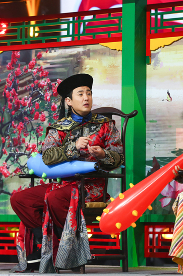 图片默认标题_fororder_沈腾身着花纹长袍