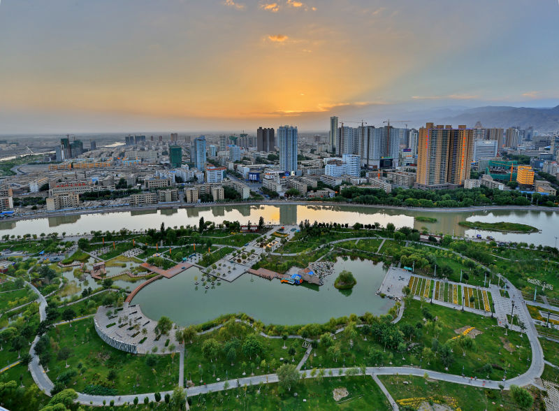 沙漠邊緣的這座城市，除了香梨，還有另一張名片