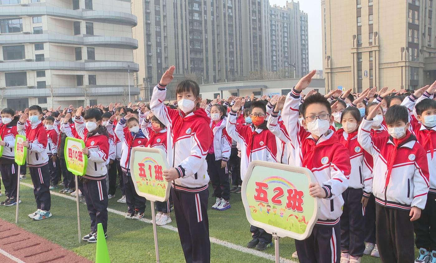 （原创）大展宏“兔”迎接新学期 石家庄市鹿泉区中小学生正式开学_fororder_图片5