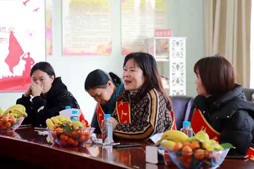 宜宾市南溪区：共庆“三八”节 情暖军属心_fororder_分享自己作为军属的悲欢离合故事-摄影-李梅