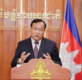 柬埔寨副首相布拉索昆：_fororder_444
