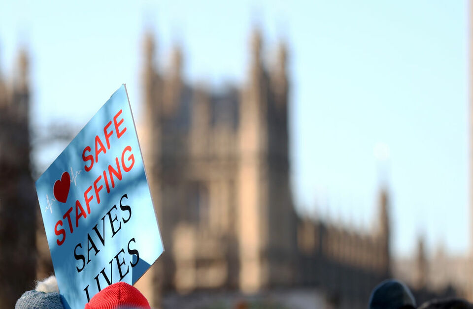 全球连线 | 英国高通胀下罢工潮持续，究其根源还是社会不公