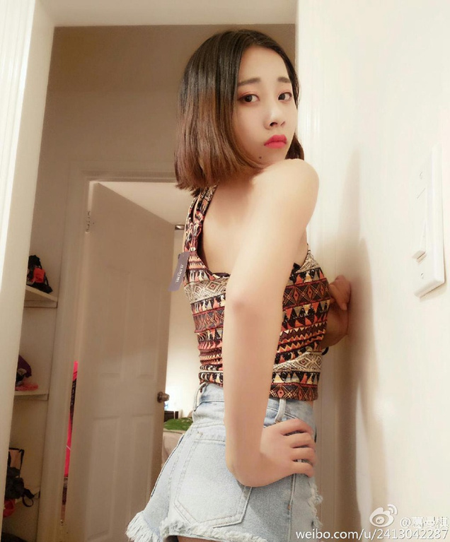 中国百米女飞人葛曼棋 大眼美女私照卖萌