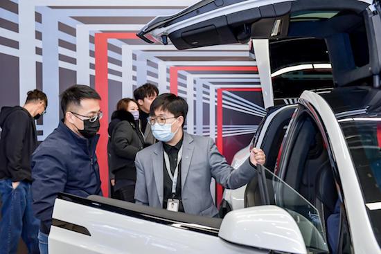 通州又现科技打卡地 特斯拉Model X Plaid北京巡展来到通州万达_fororder_image006
